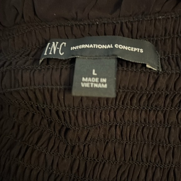 INC International Concepts black smocked cold shoulder ruffled top blouse Sz L - Picture 6 of 8